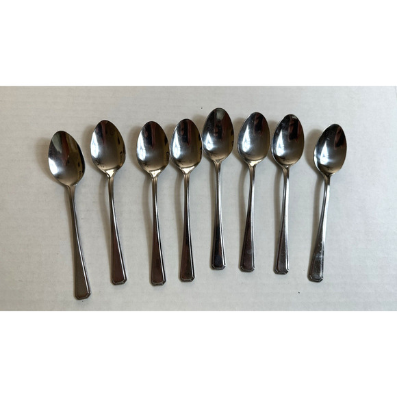 Spoons Assorted Stainless Lot/set of 8 Matching Designs. Tea spoons, Silver - Picture 1 of 7